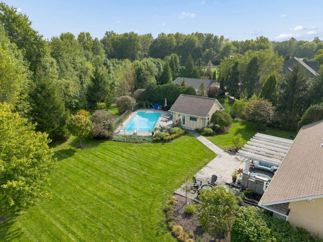 8217 Creek Hollow Road, Blacklick, OH 43004