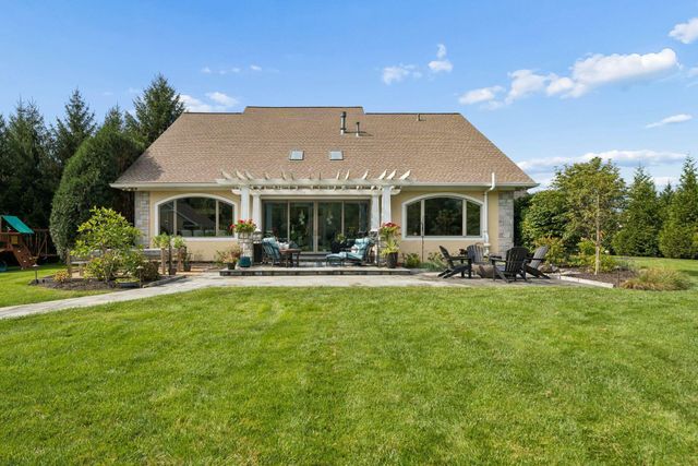 8217 Creek Hollow Road, Blacklick, OH 43004