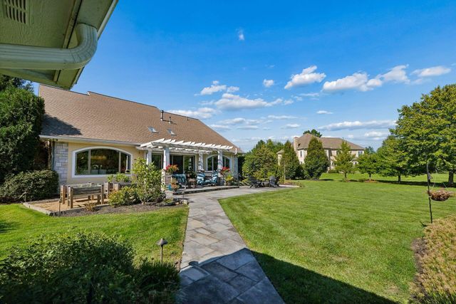 8217 Creek Hollow Road, Blacklick, OH 43004