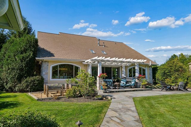 8217 Creek Hollow Road, Blacklick, OH 43004