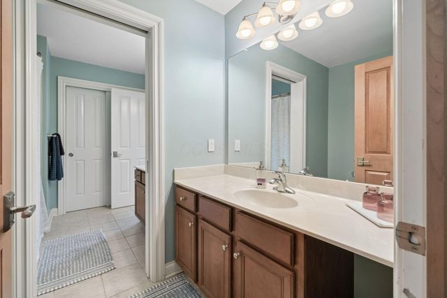 8217 Creek Hollow Road, Blacklick, OH 43004