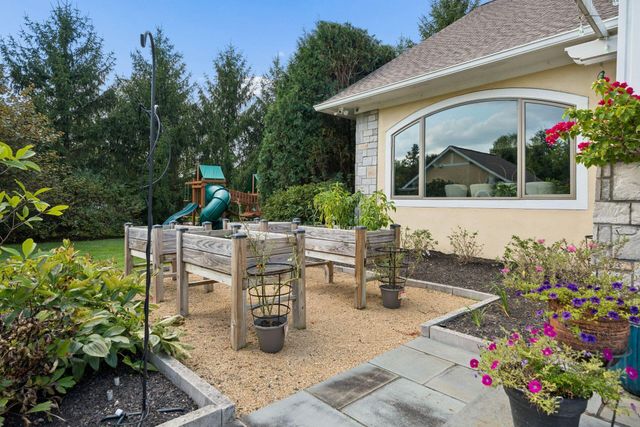 8217 Creek Hollow Road, Blacklick, OH 43004
