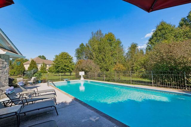 8217 Creek Hollow Road, Blacklick, OH 43004