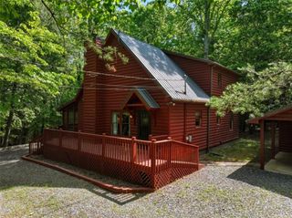 105 Blackberry Falls Court, Ellijay, GA 30536