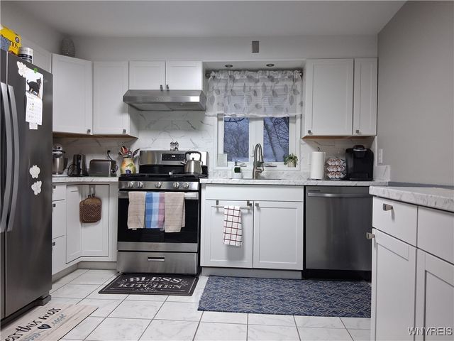 15 Pleasant Street, Cheektowaga, NY 14225