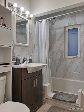 15 Pleasant Street, Cheektowaga, NY 14225