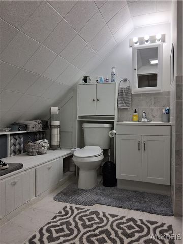 15 Pleasant Street, Cheektowaga, NY 14225