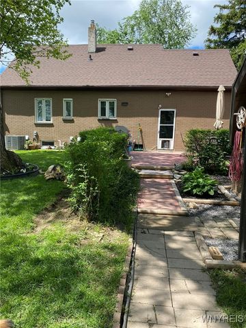 15 Pleasant Street, Cheektowaga, NY 14225