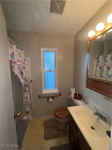 1203 Union Avenue, Ashtabula, OH 44004