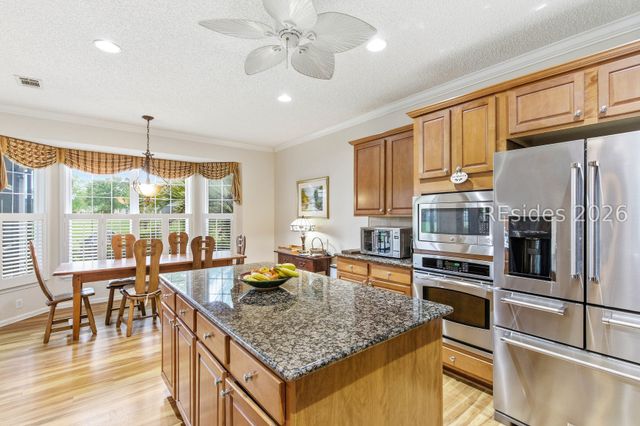 2 Stovell Ln, Bluffton, SC 29909