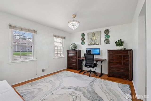 12 MACKENZIE Lane, Plainsboro, NJ 08540