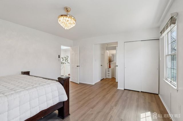 12 MACKENZIE Lane, Plainsboro, NJ 08540