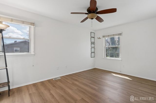 12 MACKENZIE Lane, Plainsboro, NJ 08540