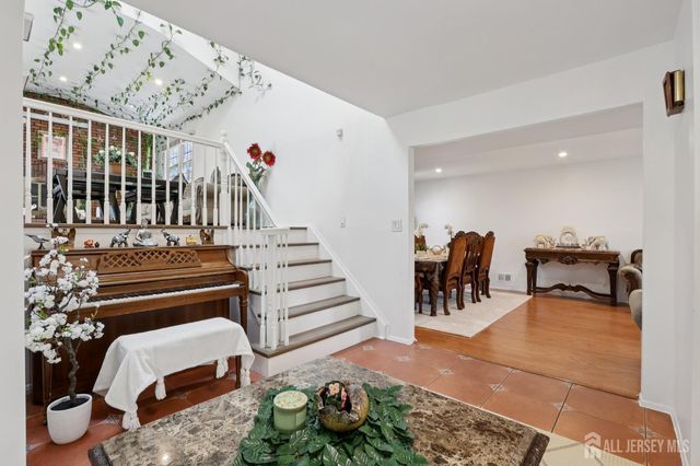 12 MACKENZIE Lane, Plainsboro, NJ 08540