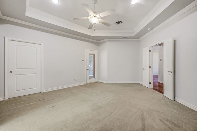 910 Mallard Pointe Drive, Granbury, TX 76049