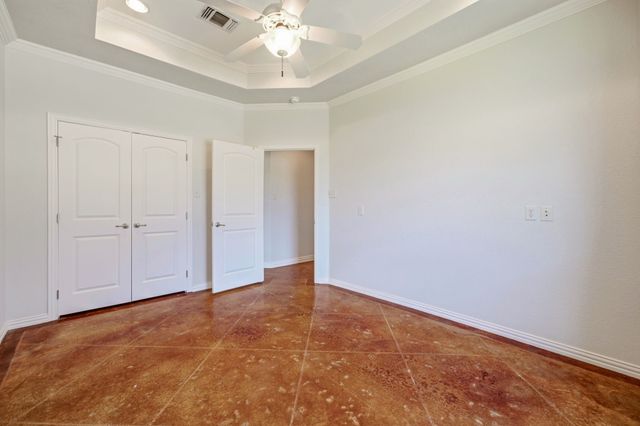 910 Mallard Pointe Drive, Granbury, TX 76049
