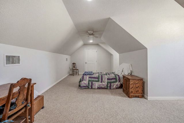 910 Mallard Pointe Drive, Granbury, TX 76049