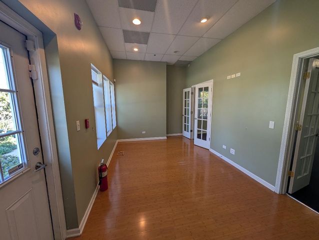 17605 S OAK PARK Avenue A, Tinley Park, IL 60477