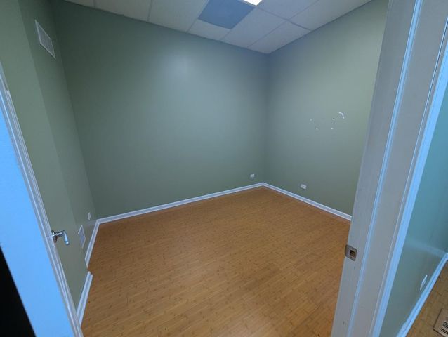 17605 S OAK PARK Avenue A, Tinley Park, IL 60477