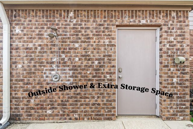 7418 Water Glen Lane, Manvel, TX 77578