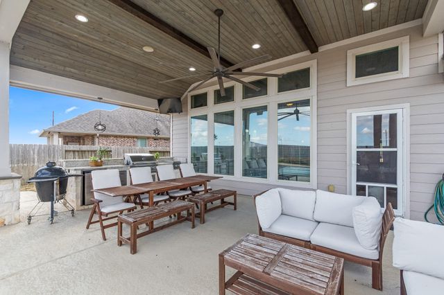 7418 Water Glen Lane, Manvel, TX 77578