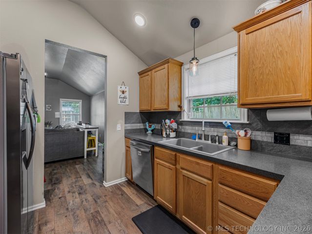522 S Muskogee Avenue, Claremore, OK 74017