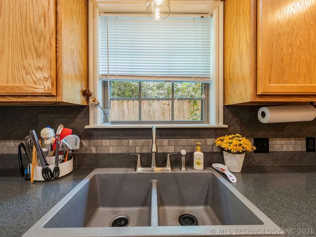 522 S Muskogee Avenue, Claremore, OK 74017