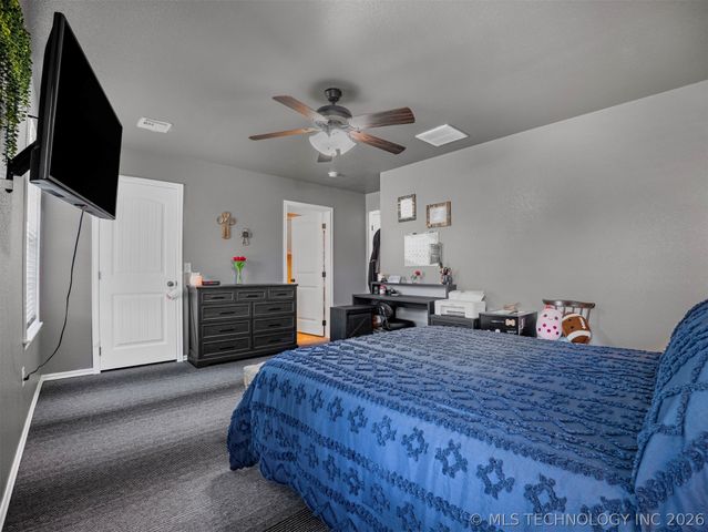 522 S Muskogee Avenue, Claremore, OK 74017