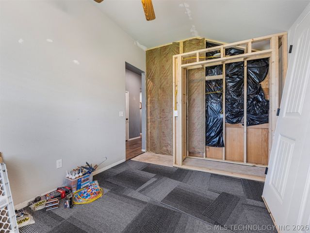 522 S Muskogee Avenue, Claremore, OK 74017