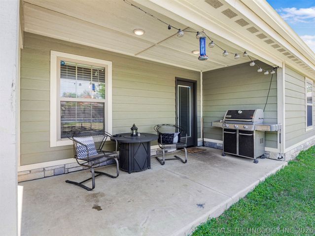 522 S Muskogee Avenue, Claremore, OK 74017