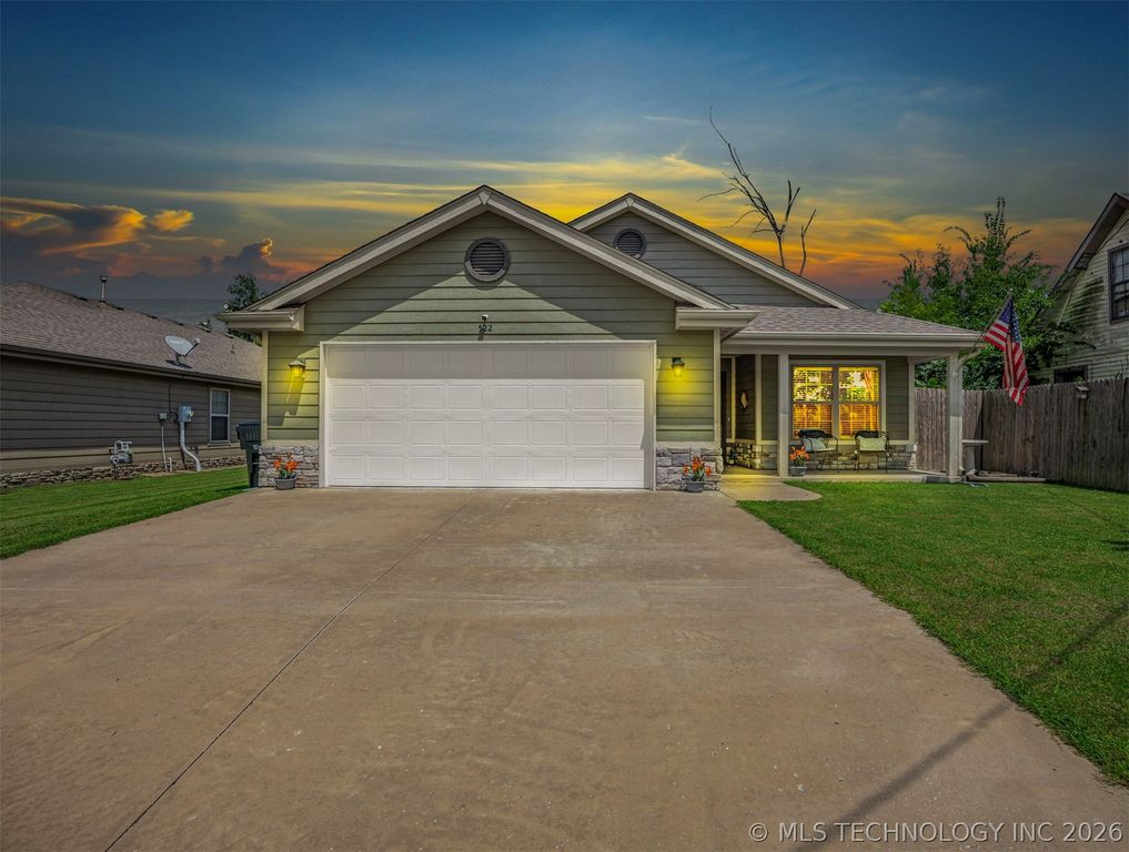 522 S Muskogee Avenue, Claremore, OK 74017