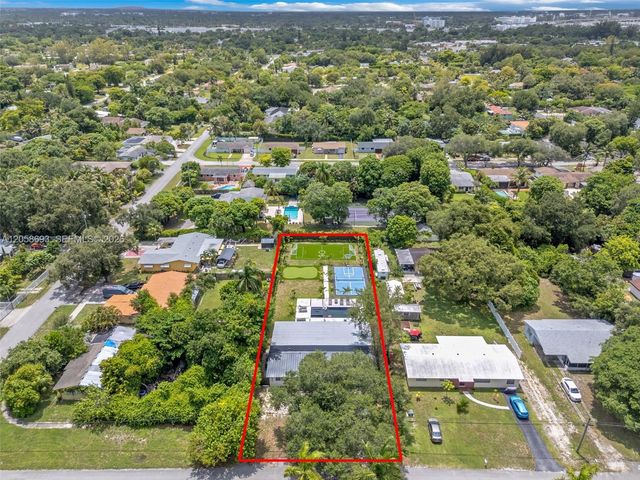 15230 NE 2nd Ave, Miami, FL 33162