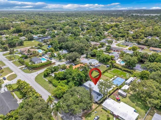 15230 NE 2nd Ave, Miami, FL 33162