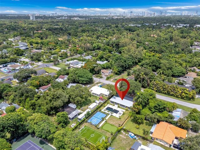 15230 NE 2nd Ave, Miami, FL 33162