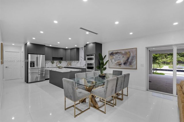 15230 NE 2nd Ave, Miami, FL 33162