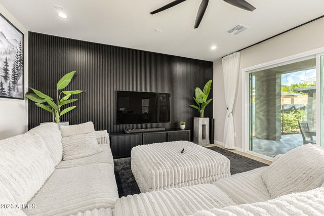 5964 E SINCLAIR Street, Phoenix, AZ 85054