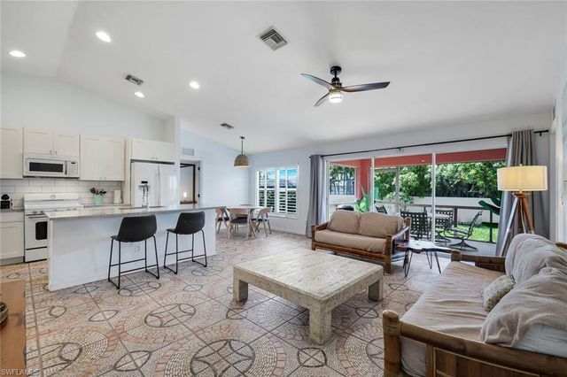 1422 NE 18th ST, Cape Coral, FL 33909