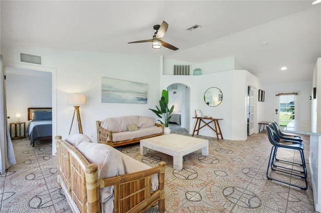 1422 NE 18th ST, Cape Coral, FL 33909