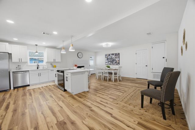 600 Burgundy Lane, Fort Walton Beach, FL 32547