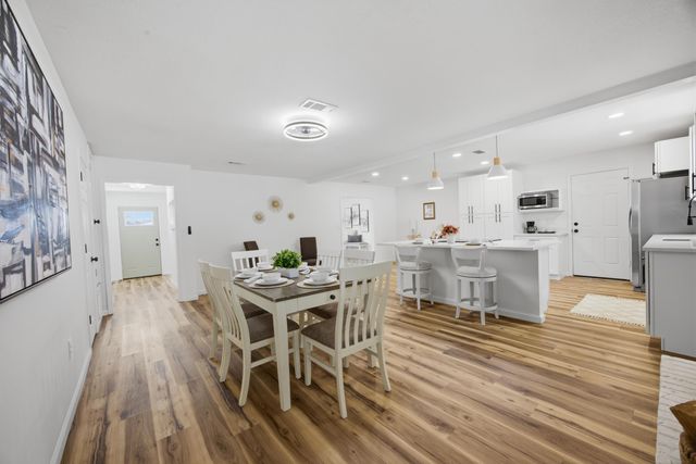 600 Burgundy Lane, Fort Walton Beach, FL 32547