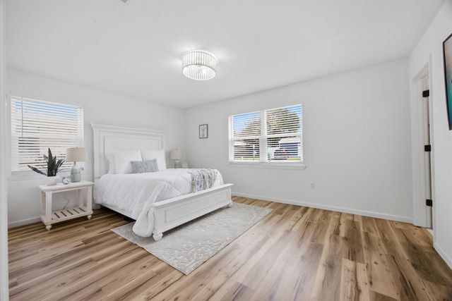 600 Burgundy Lane, Fort Walton Beach, FL 32547