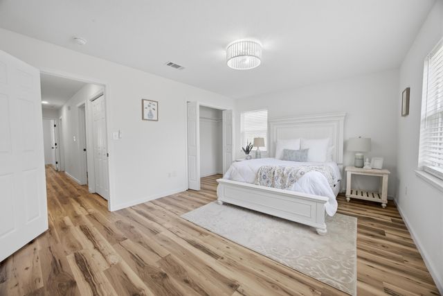 600 Burgundy Lane, Fort Walton Beach, FL 32547