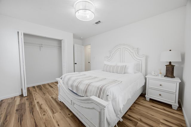 600 Burgundy Lane, Fort Walton Beach, FL 32547