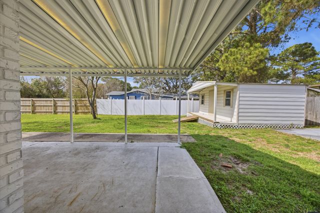 600 Burgundy Lane, Fort Walton Beach, FL 32547