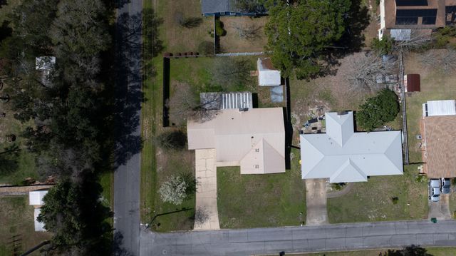 600 Burgundy Lane, Fort Walton Beach, FL 32547