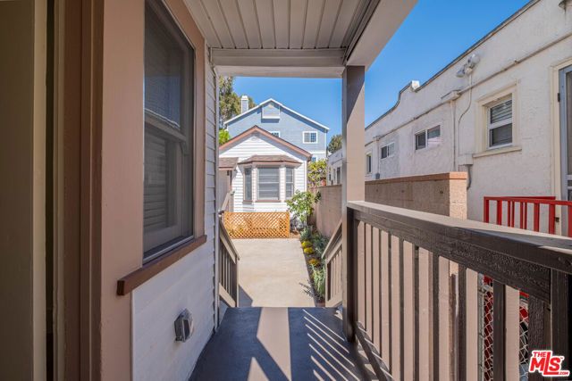 216 N Catalina Avenue A, Redondo Beach, CA 90277