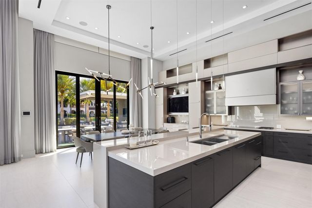 816 Riviera Isle Drive, Fort Lauderdale, FL 33301