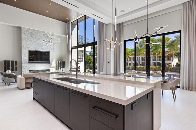 816 Riviera Isle Drive, Fort Lauderdale, FL 33301