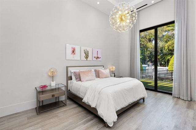 816 Riviera Isle Drive, Fort Lauderdale, FL 33301