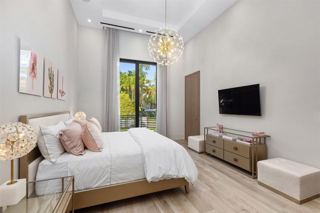 816 Riviera Isle Drive, Fort Lauderdale, FL 33301